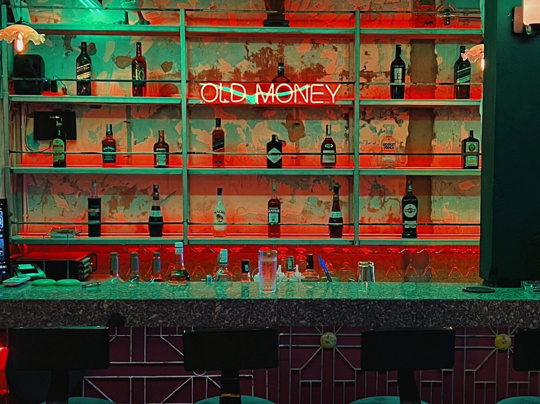 Old Money Cafe & Cocktails