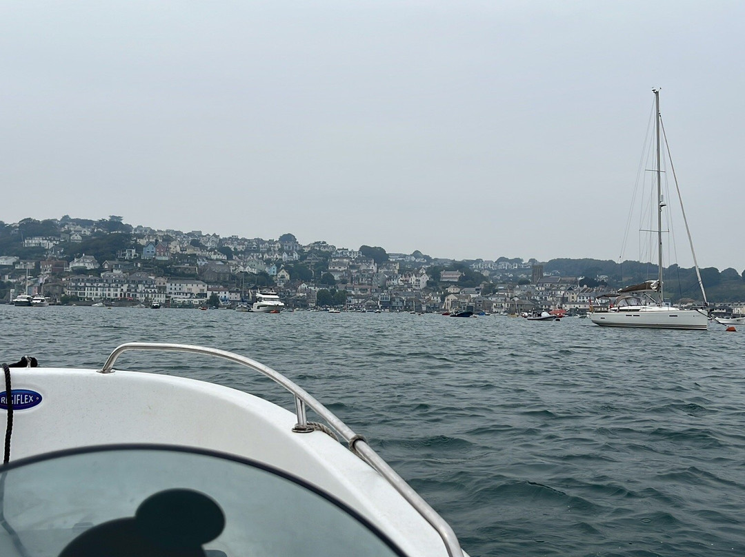 Whitestrand Boat Hire景点图片