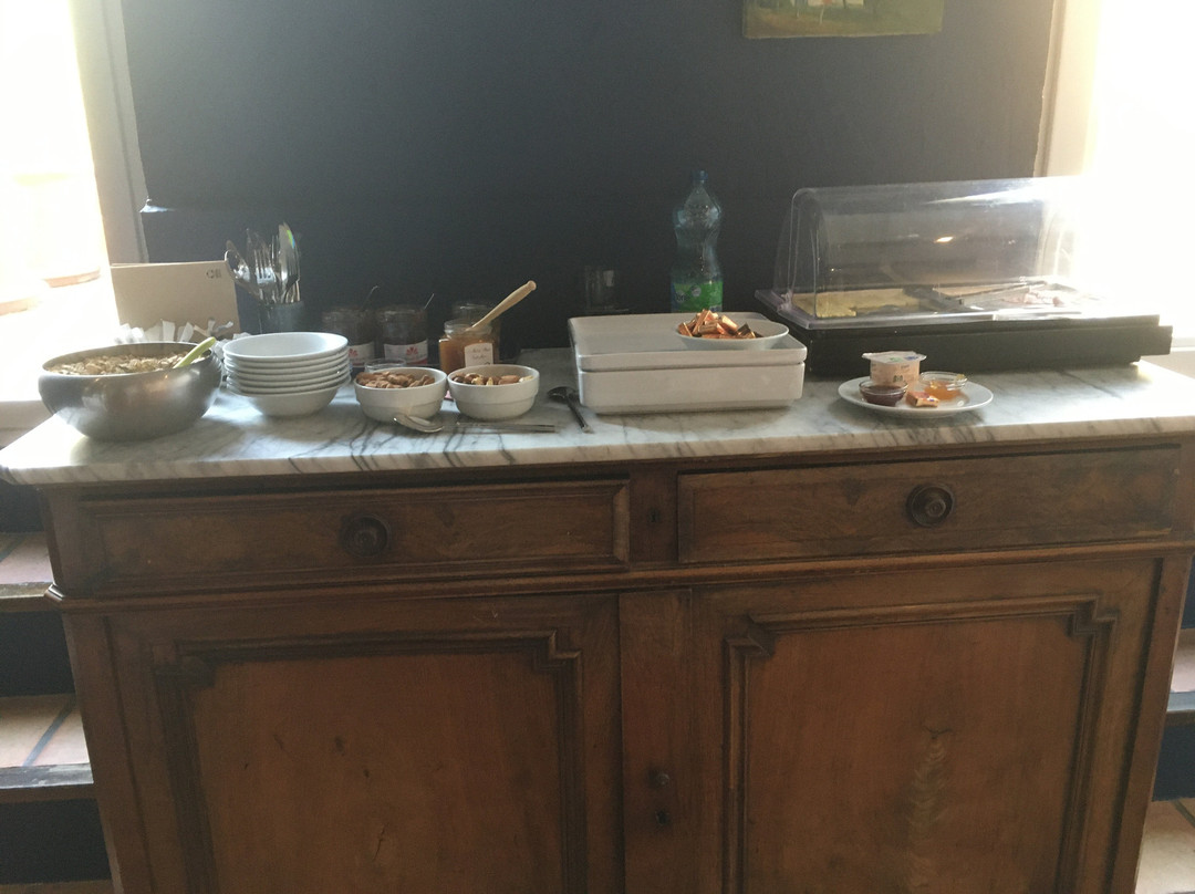 布尔胡思酒店主图