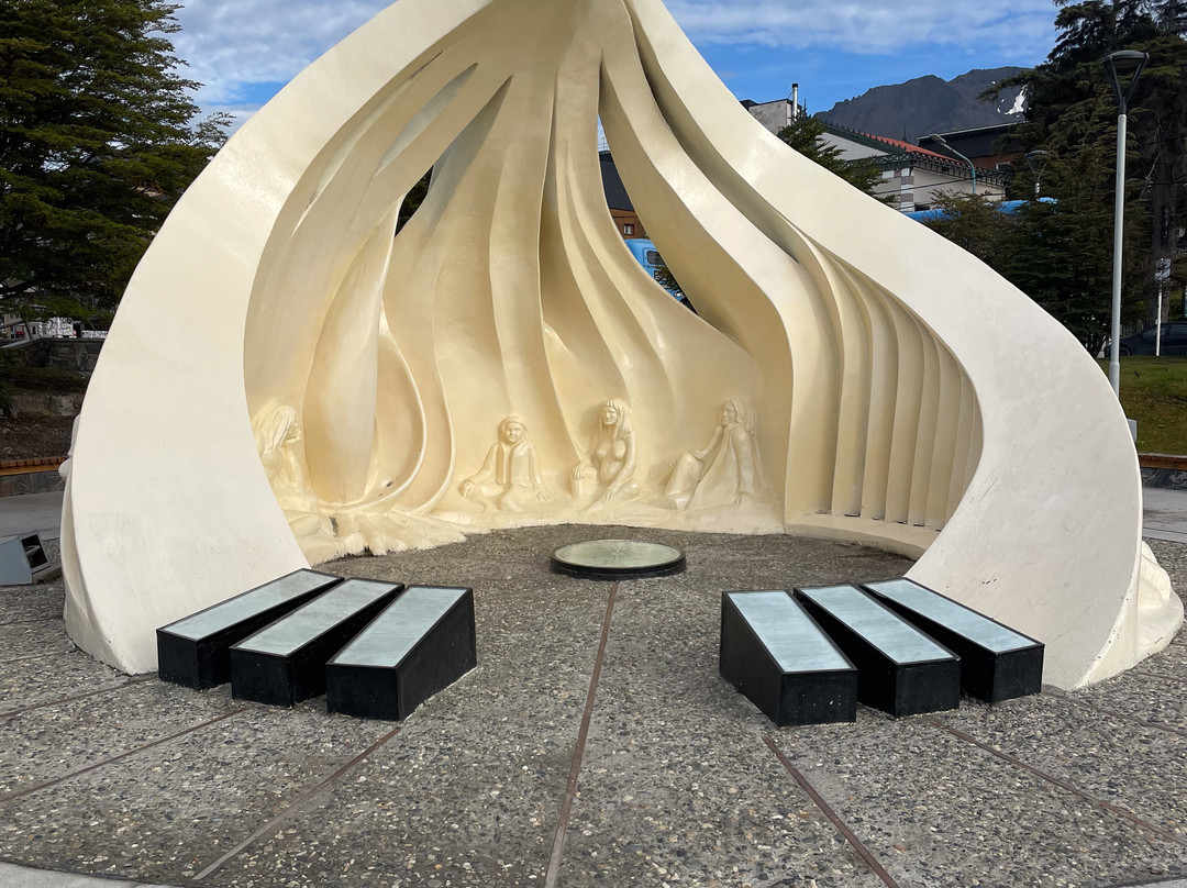 Monumento Antiguos Pobladores de Ushuaia景点图片