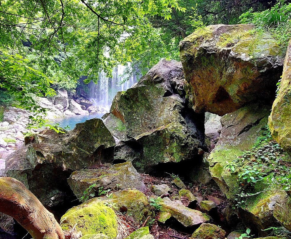 Cheonjeyeon Falls-西归浦市必去景点