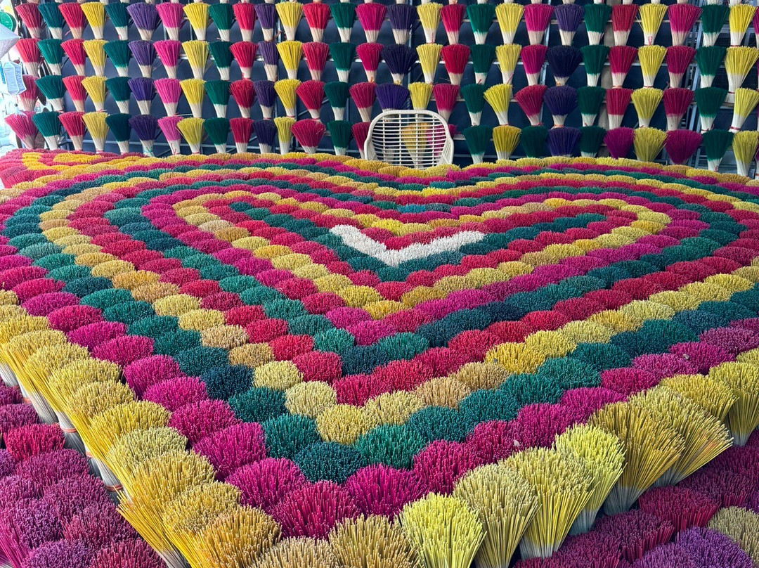 City Sightseeing Hue-顺化必去景点