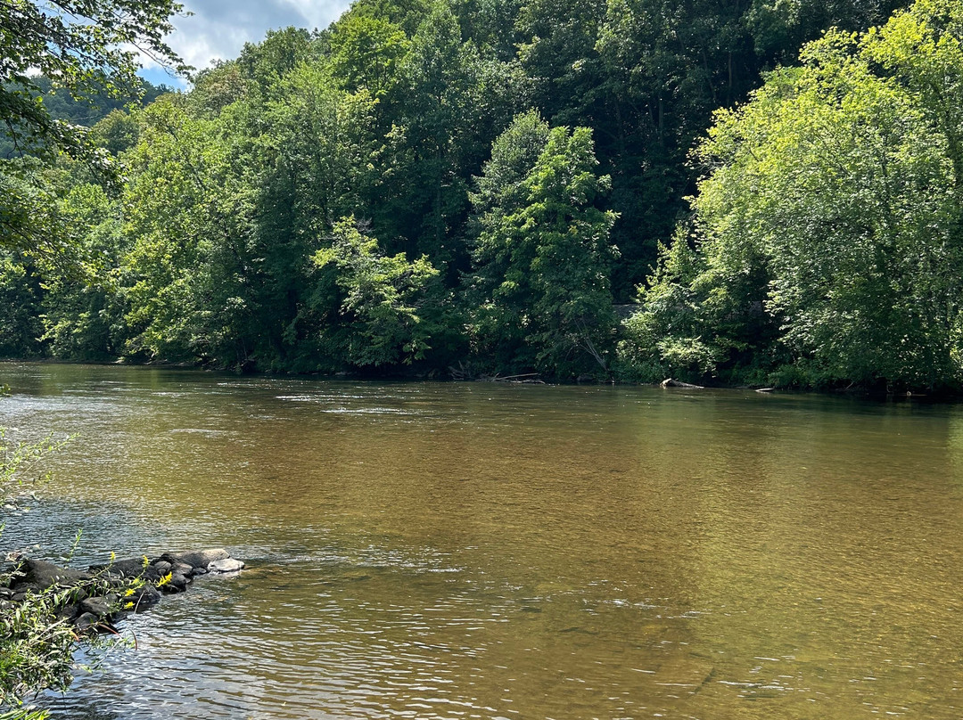 Smoky Mountain River Adventures景点图片