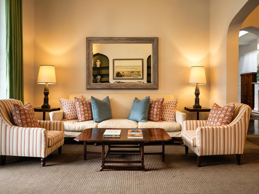 塞拉斯酒店主图