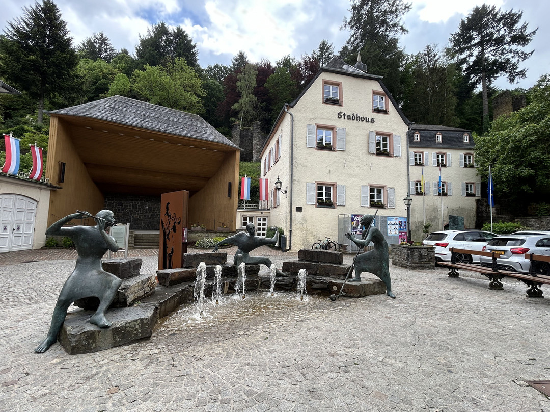 Le Badigeonneur, Le Musicien, Le Fou