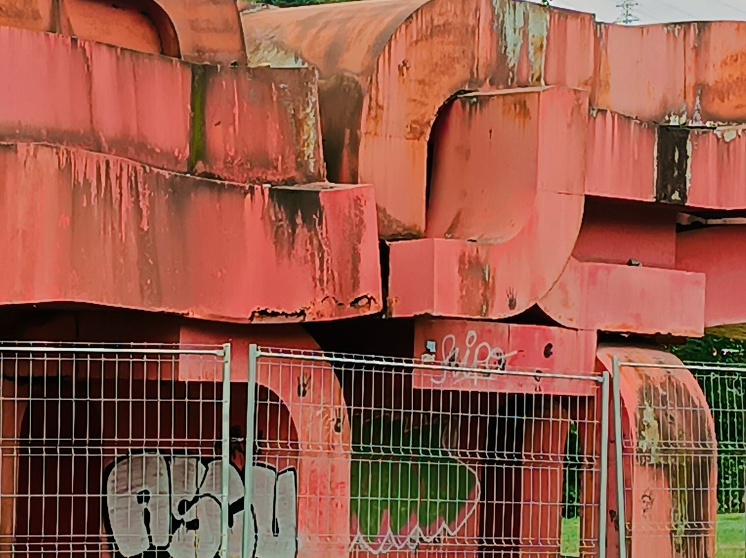 Escultura «marea Roja»