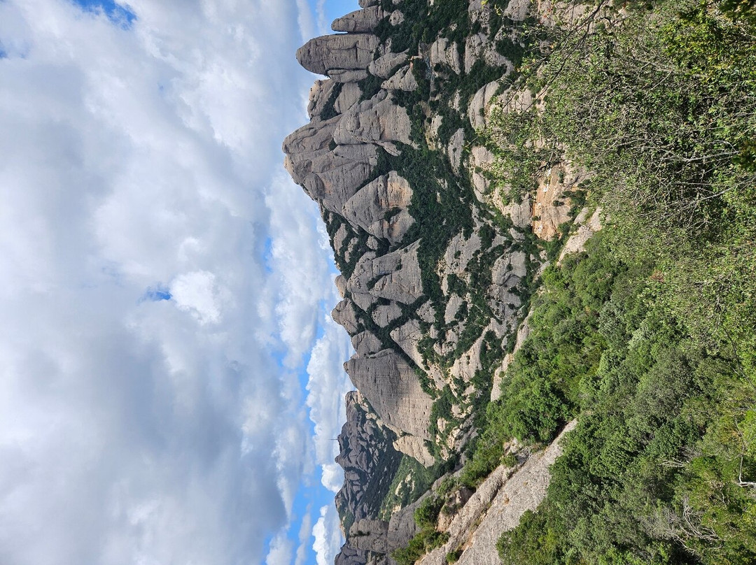 圣杰罗姆峰-蒙特塞拉特必去景点