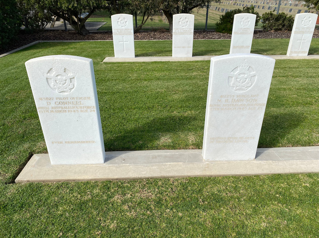 Bairnsdale Cemetery景点图片