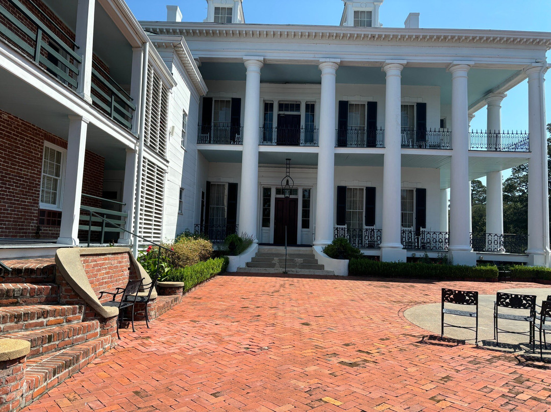 Dunleith Historic Inn by J Collection Hotels景点图片