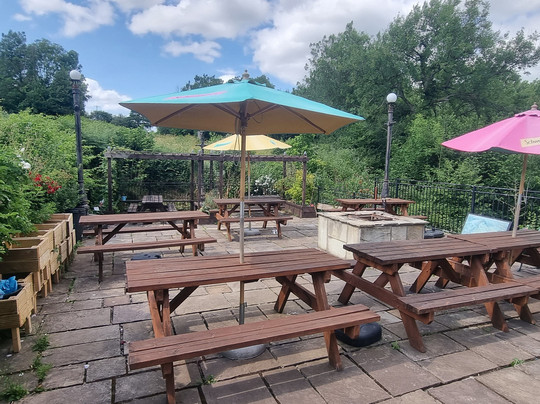 Dinas Castle Inn主图