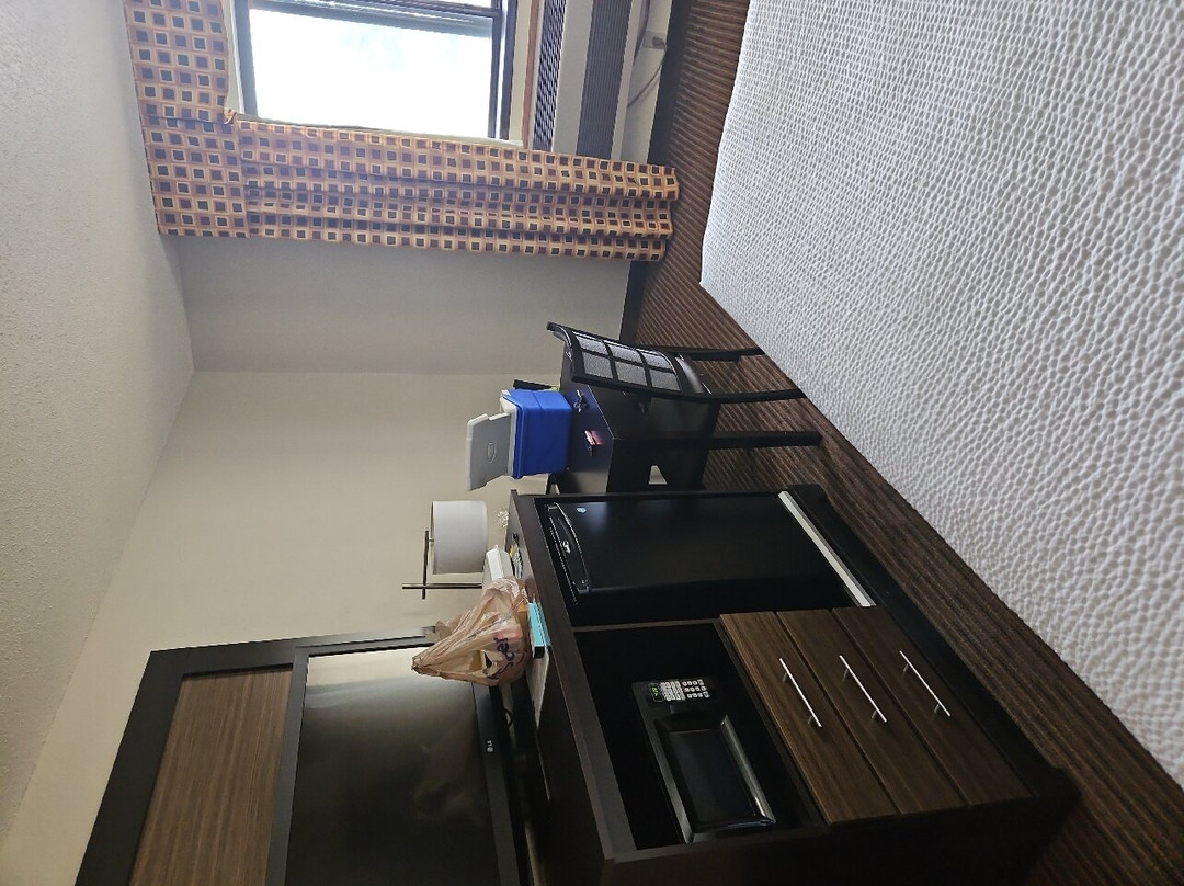 Days Inn & Suites by Wyndham Traverse City主图