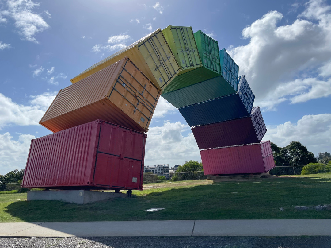 Rainbow Sea Container景点图片