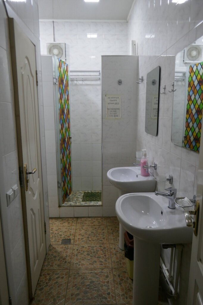 艺术青年旅舍-浴室