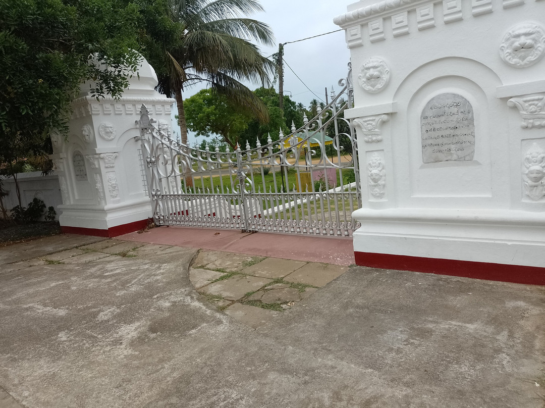 Tissamaharama Raja Maha Vihara-蒂瑟默哈拉默必去景点