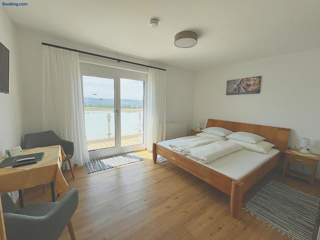 Zelking酒店住宿-Gasthof Donaublick