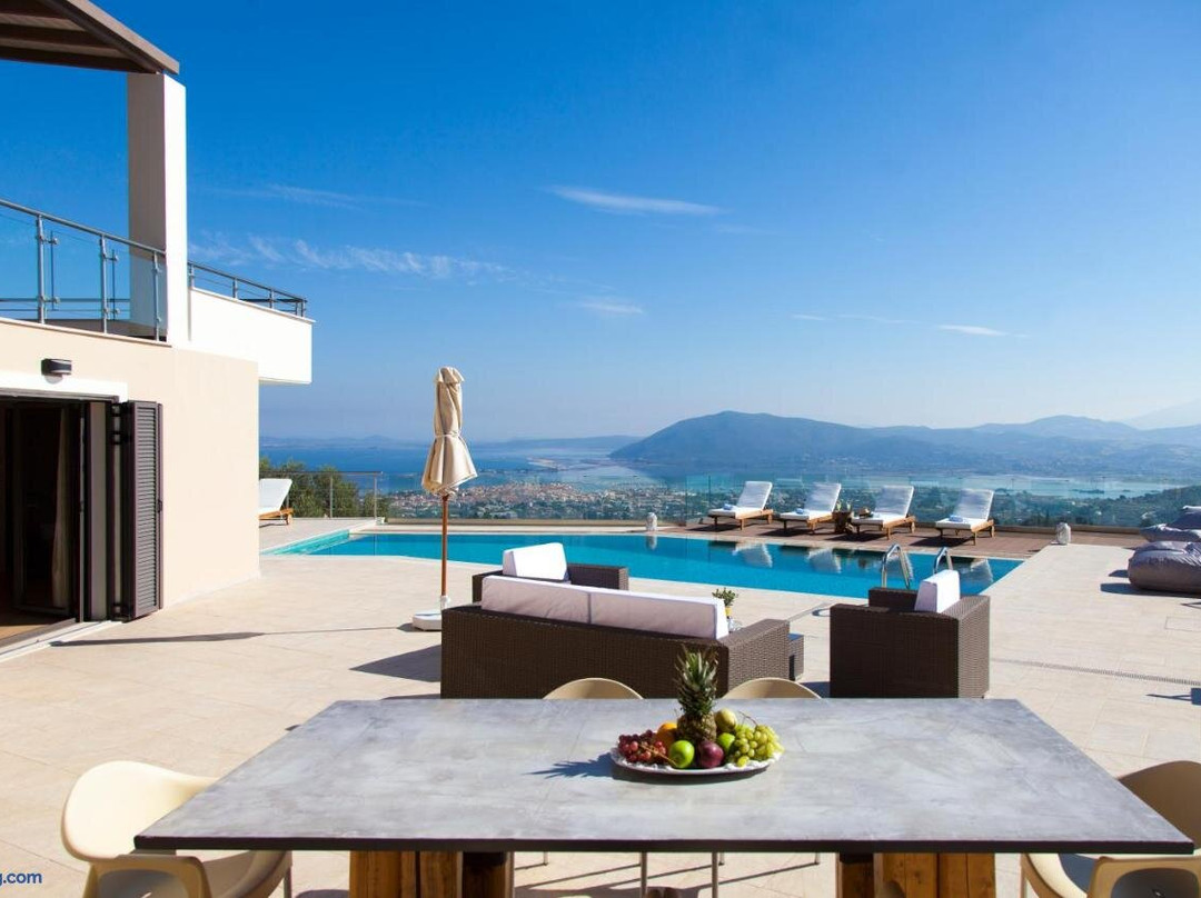 Alivia Lefkas Luxury Villas
