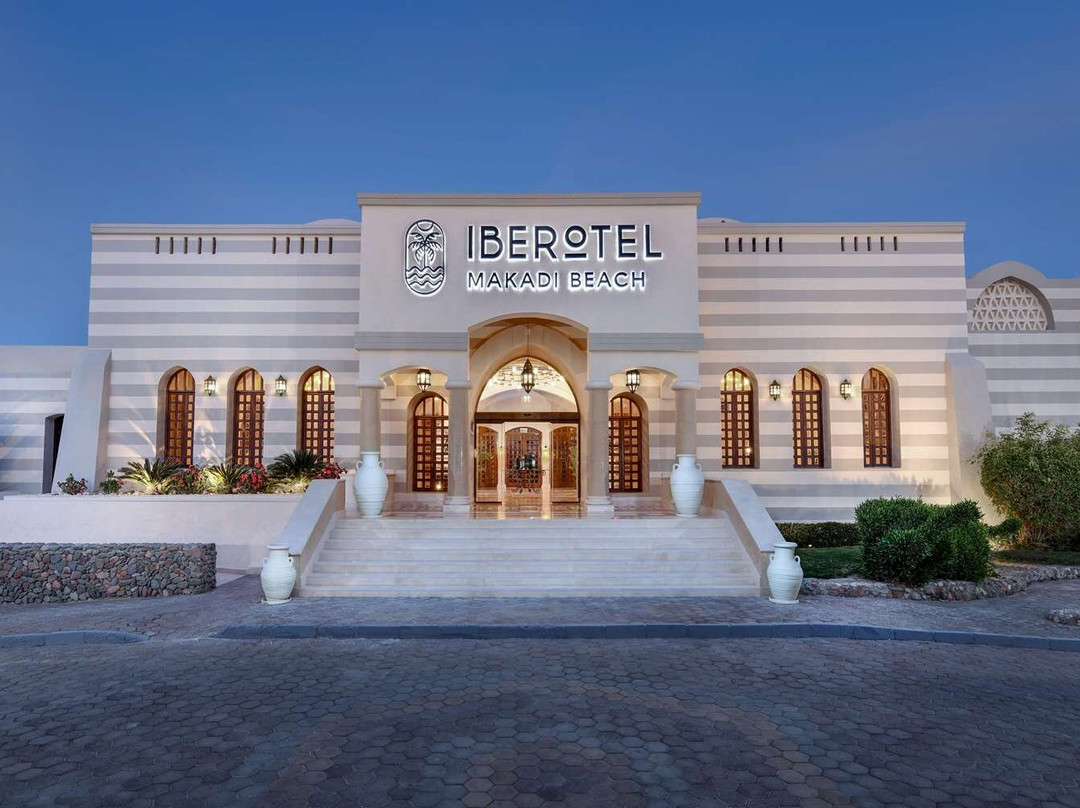 伊贝罗泰尔马卡迪海滩酒店主图
