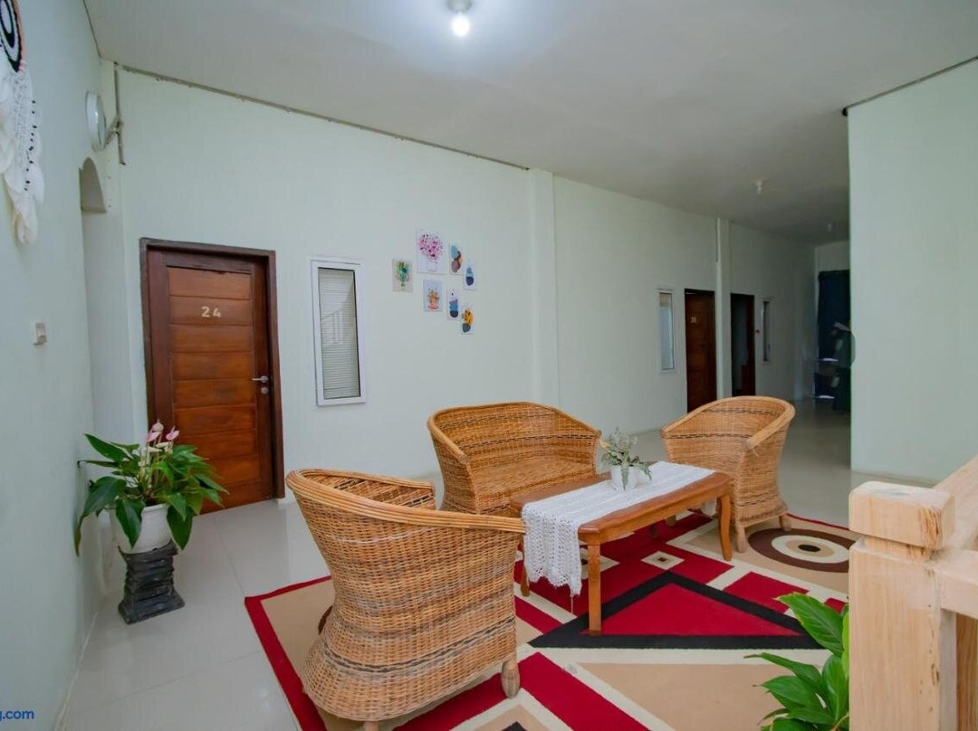 RedDoorz Syariah near Rembele Airport Bener Meriah