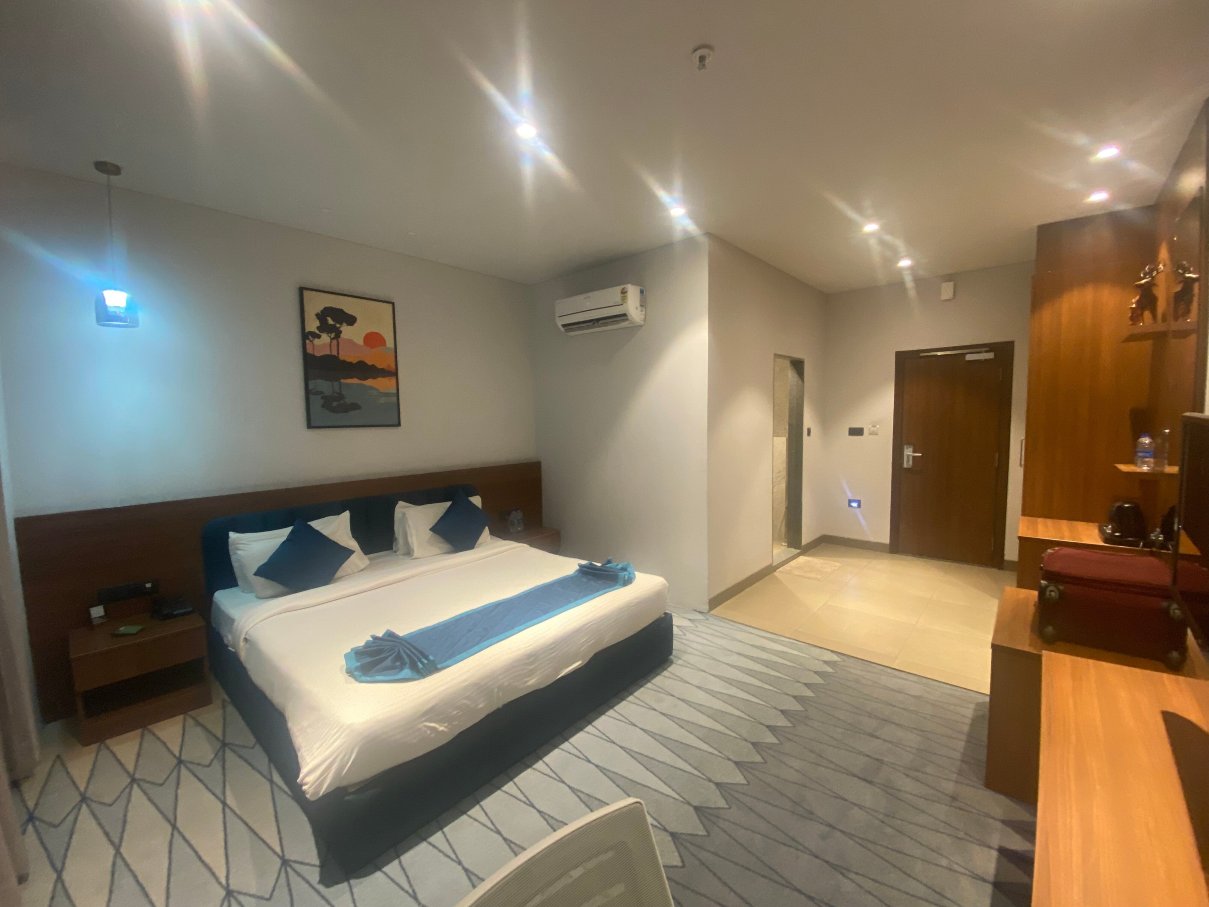 爱莫尔酒店-客卧