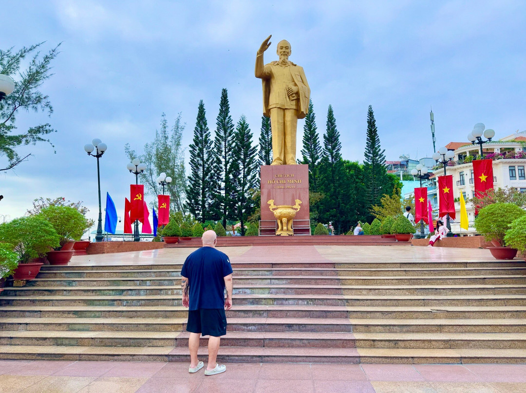 Ho Chi Minh Monument-芹苴必去景点