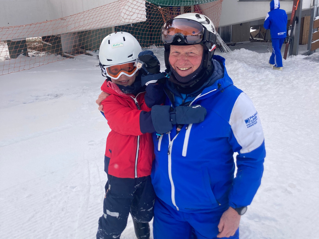 Parallel Lines Snow Sports School-梅瑞贝尔必去景点