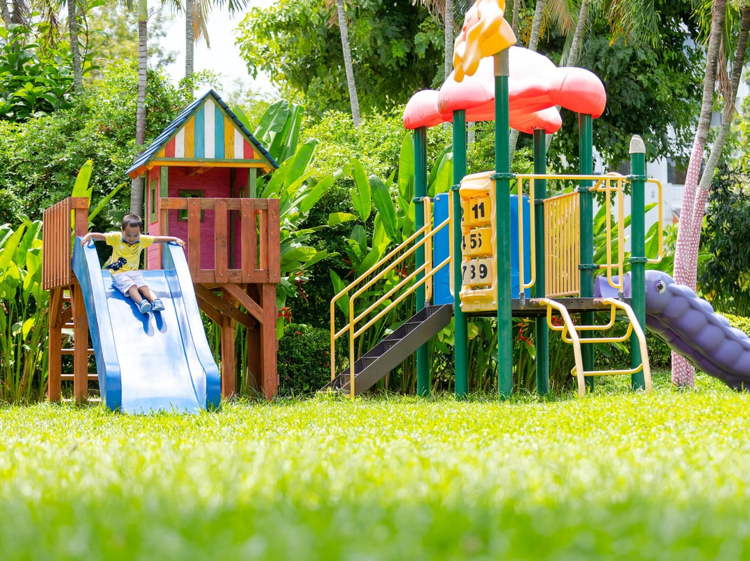 品尼高大乔木提恩度假村主图