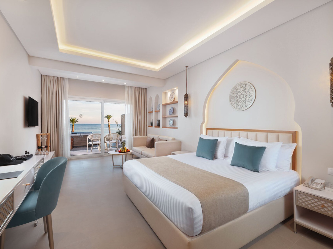 SUNRISE Remal Beach Resort