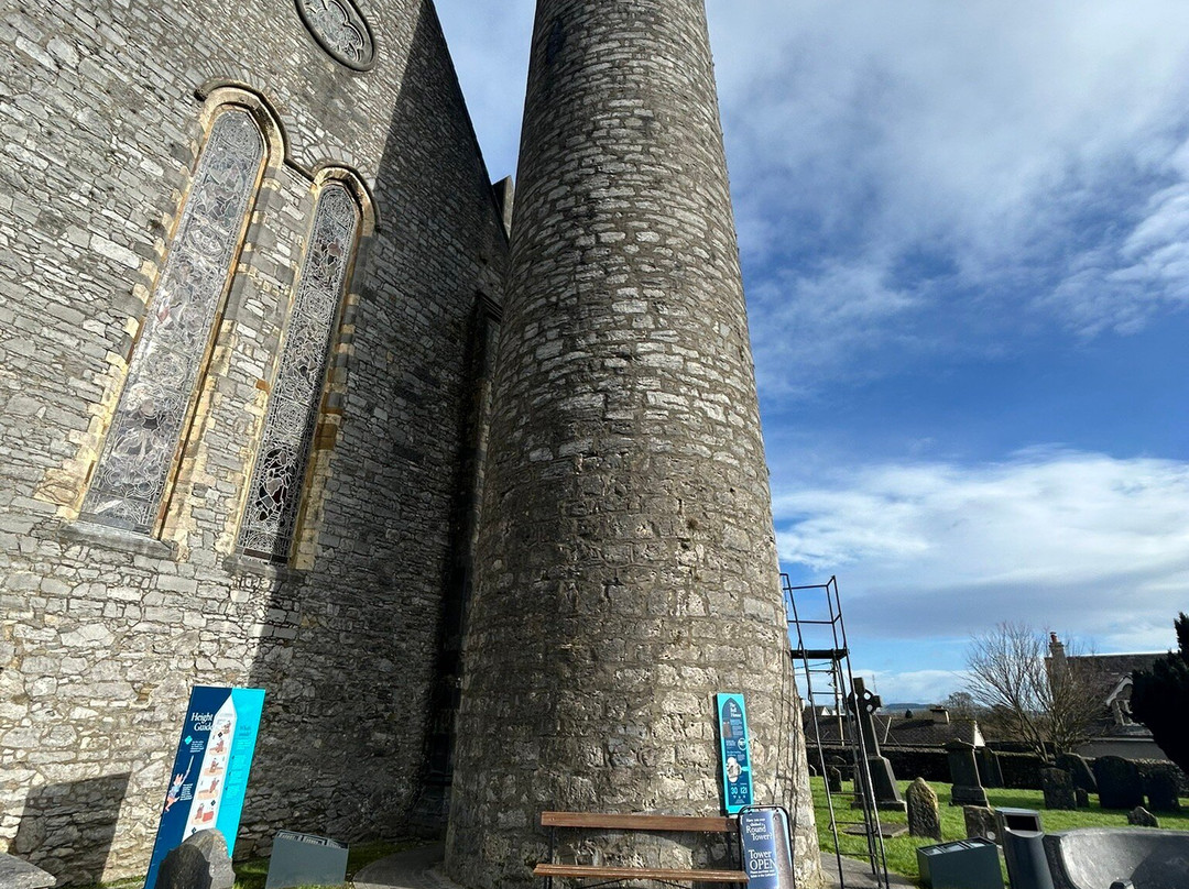 St. Canice's Cathedral & Round Tower景点图片