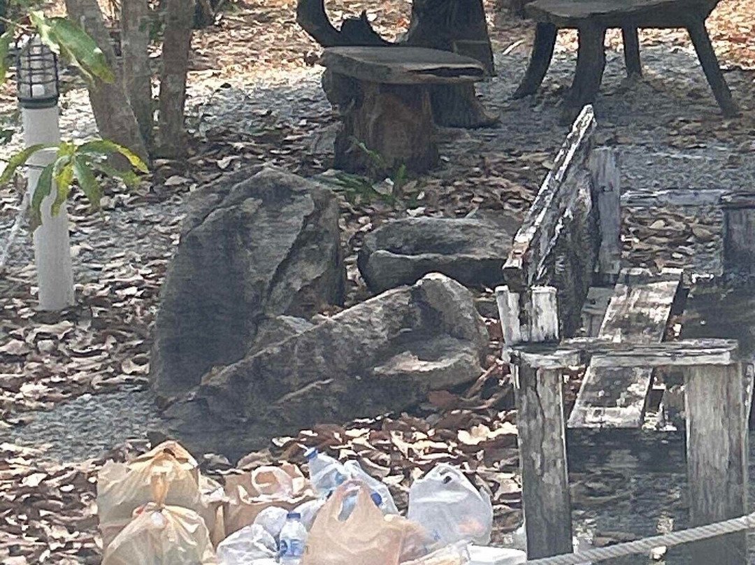 玉瓦迪度假酒店主图