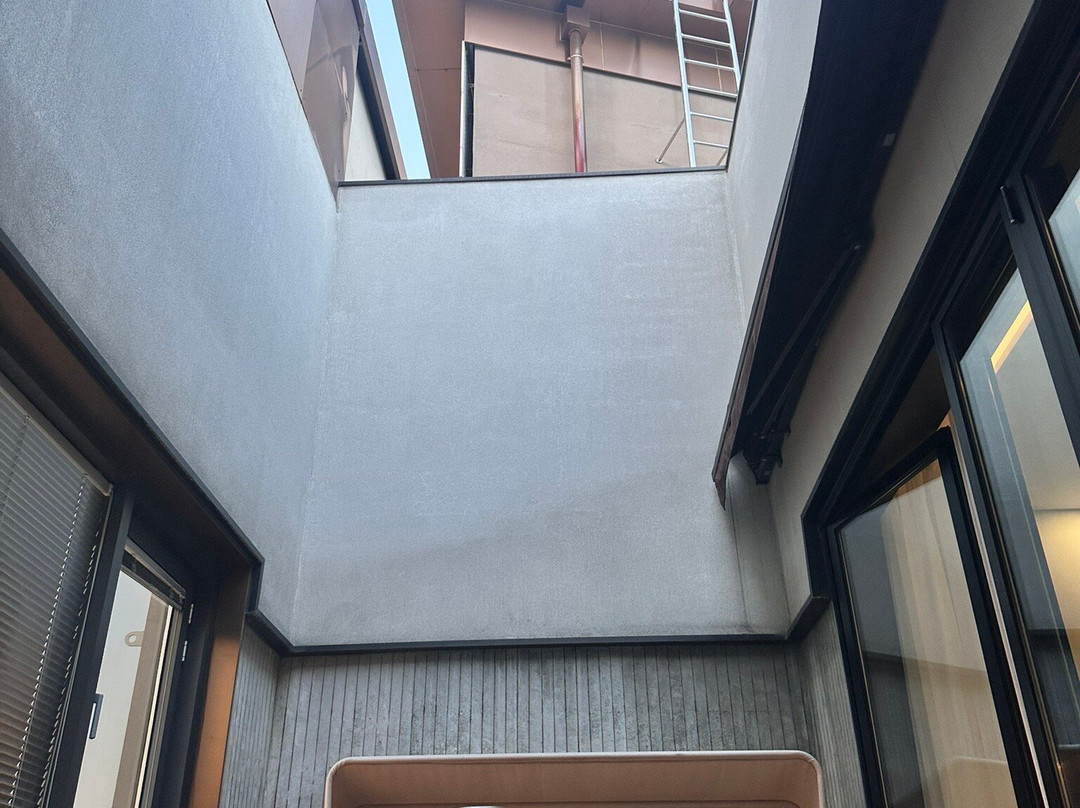 N Bridge Hotel主图