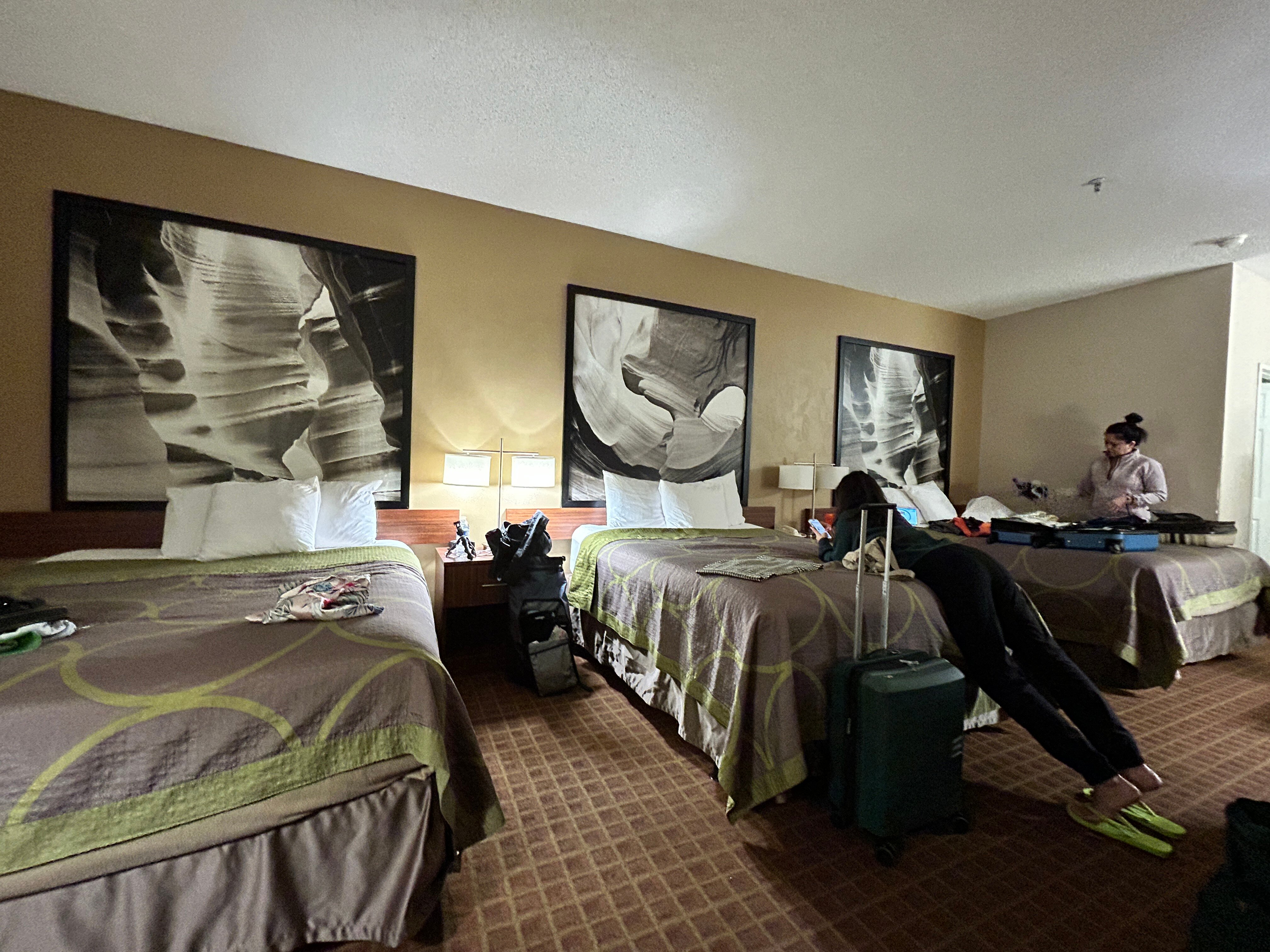 鲍威尔湖佩吉速8酒店 -客卧