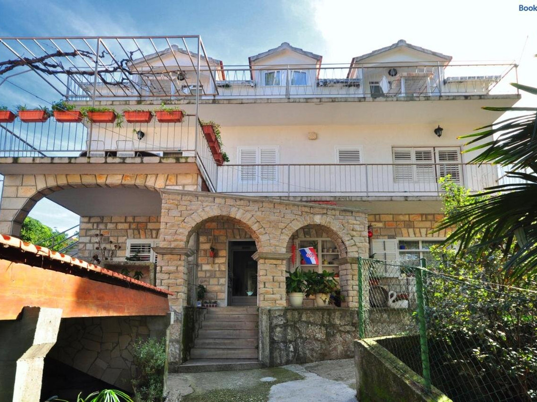 Apartmani Mlaja