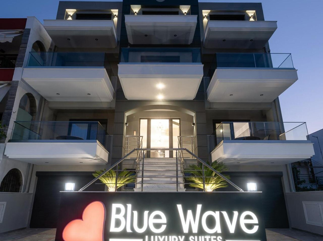 Blue Wave Luxury Suites