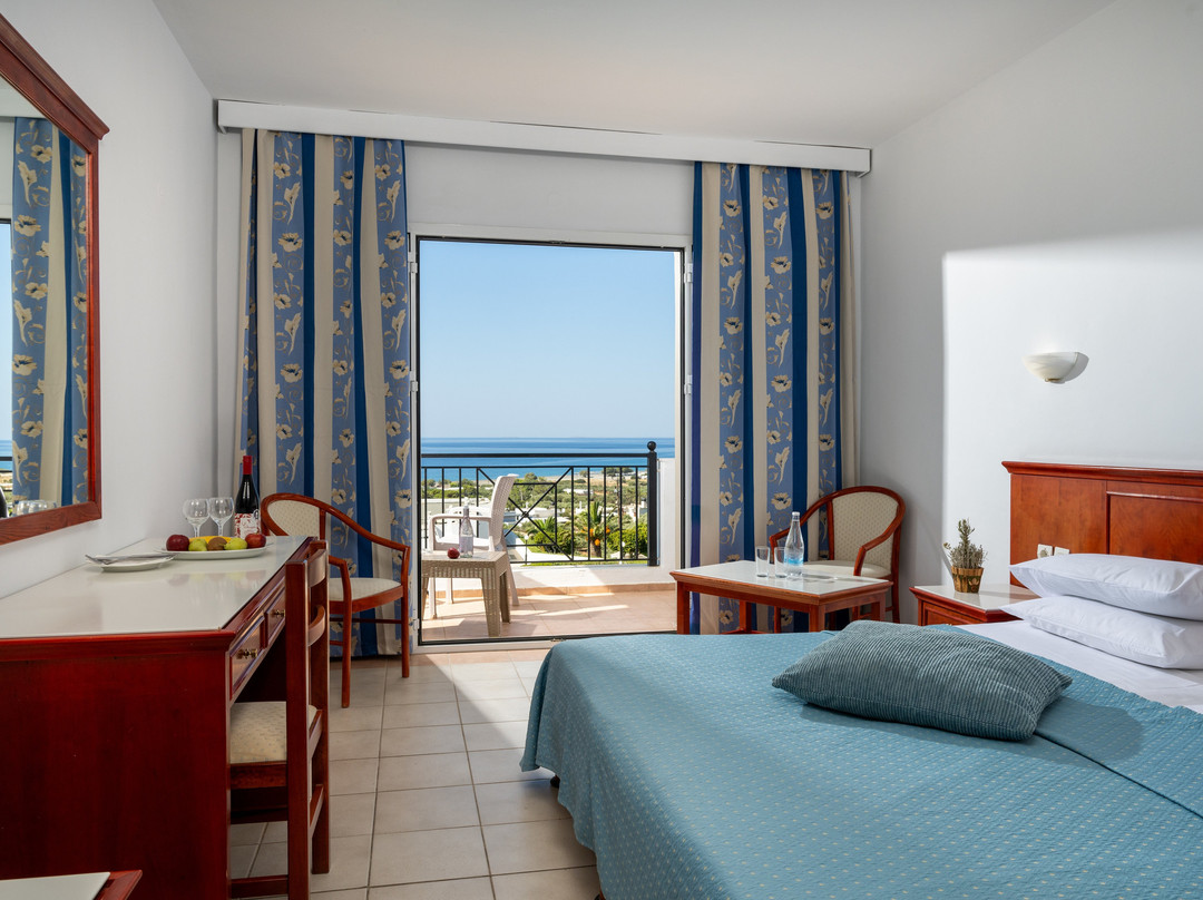 陽光克里特海灘&村莊飯店主图