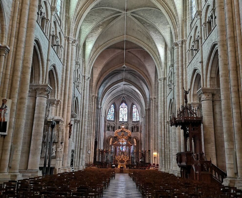 Cathedrale St-Etienne-Sens必去景点