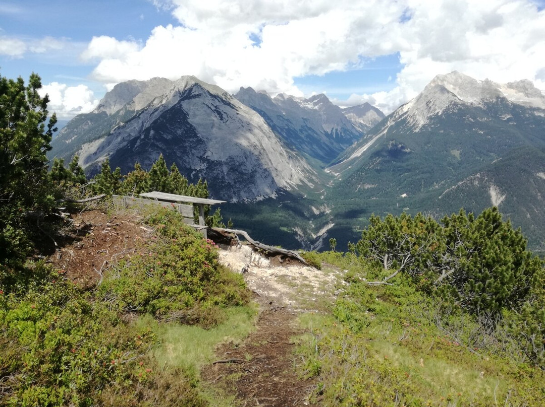 Bergwanderführer Tirol-洛伊塔戌必去景点