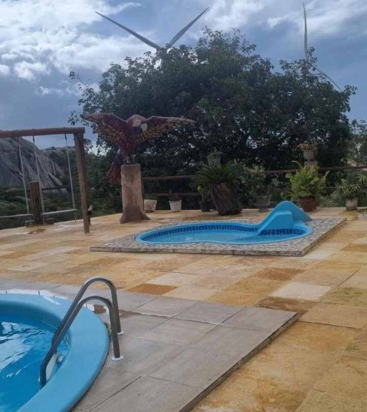 - Belezas do Monte Chalé e Suíte- la na Roça