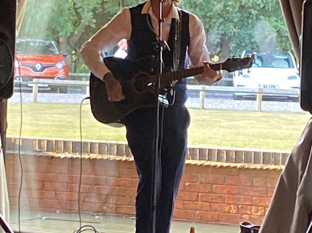 Oak Farm Hotel主图