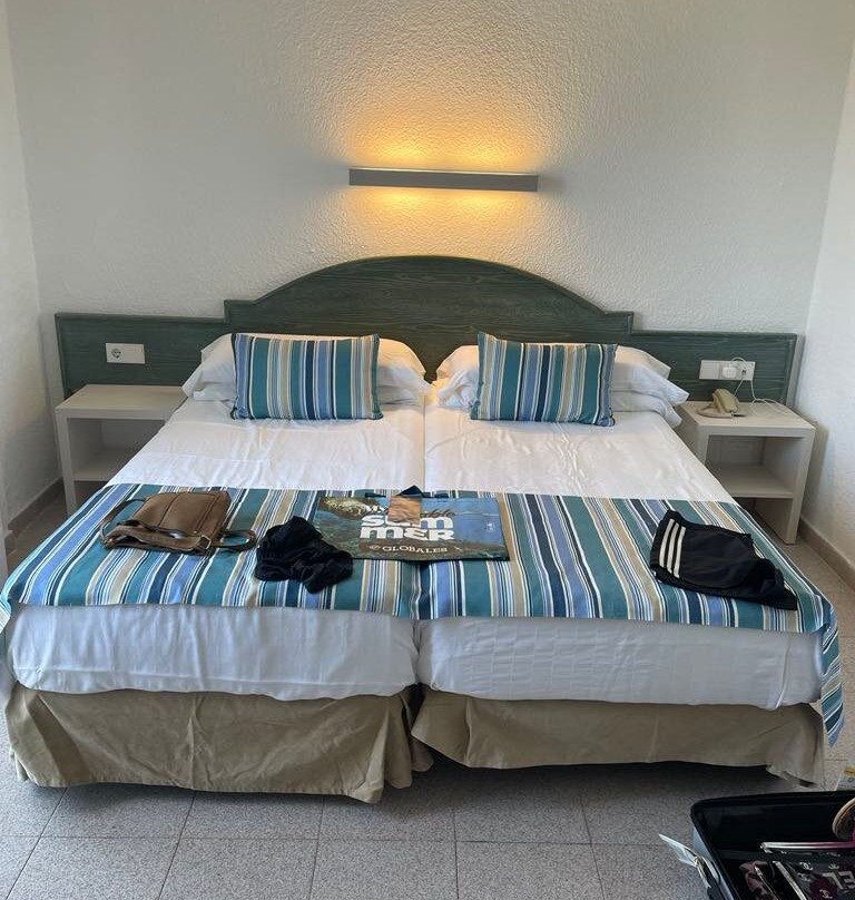 Globales Cala'n Blanes主图