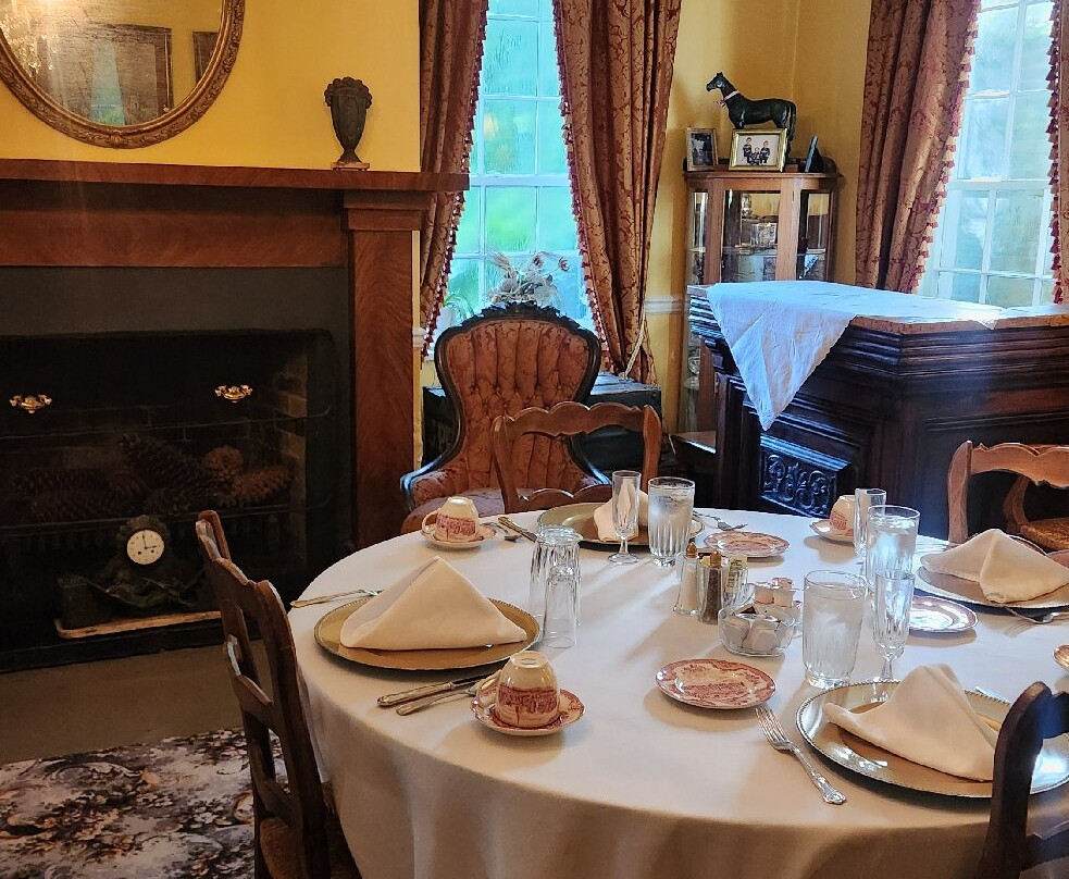 The Burn Luxury Inn主图