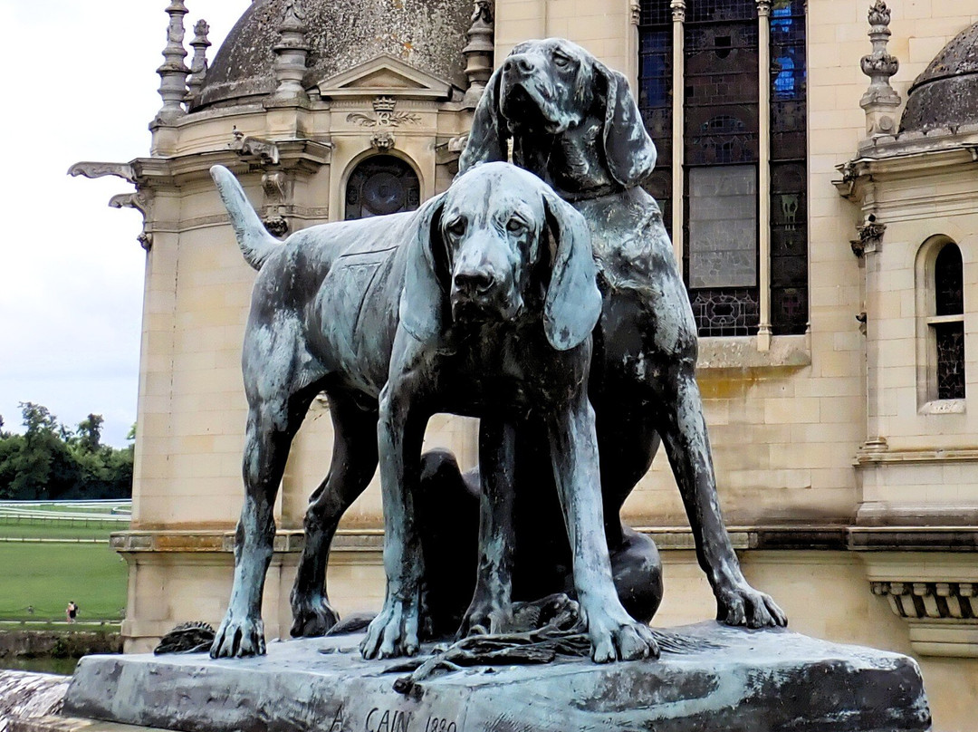 Chiens De Meute-尚蒂伊必去景点