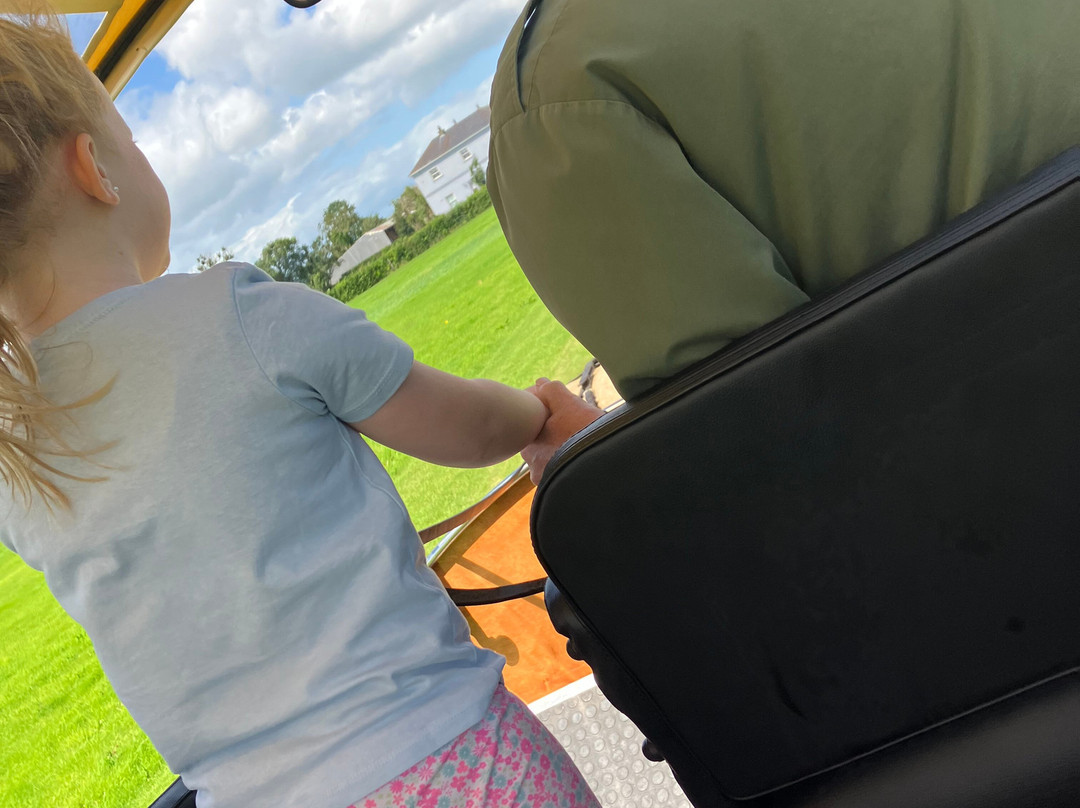 Red Mountain Open Farm-Donore必去景点