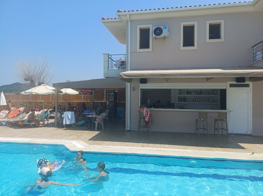 Whispers Bar-阿雷克斯必去景点