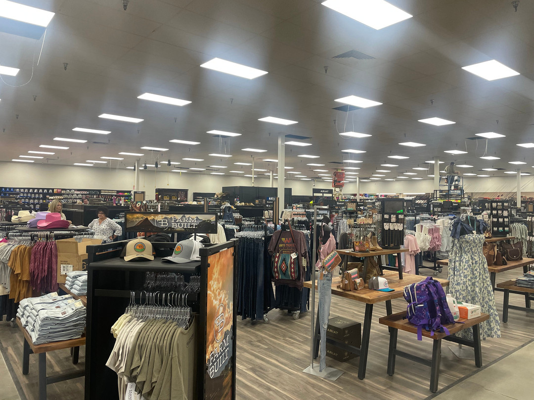 Grange Co-op-雷丁必去景点