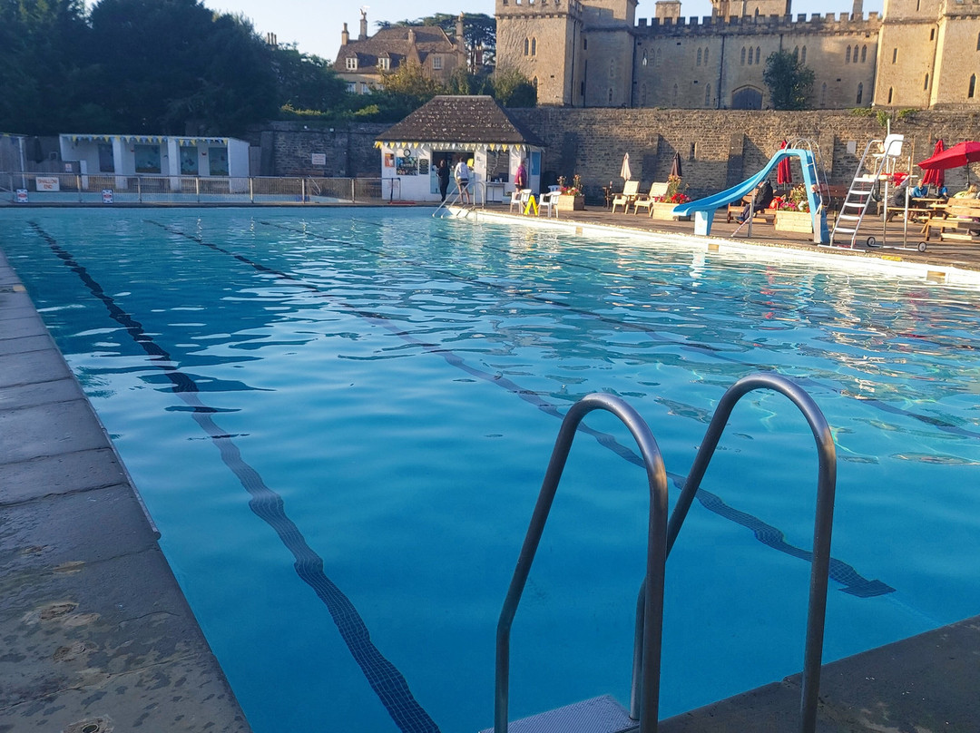 Cirencester Open Air Swimming Pool-赛伦塞斯特必去景点