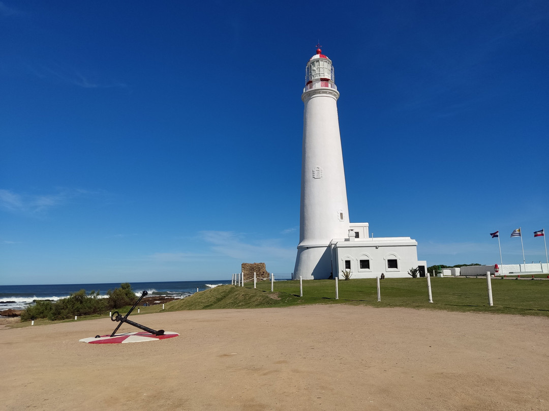 Faro Cabo Santa Maria-La Paloma必去景点