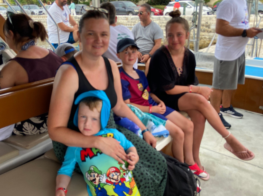 Captain Theos Boat Trips-科孚市必去景点