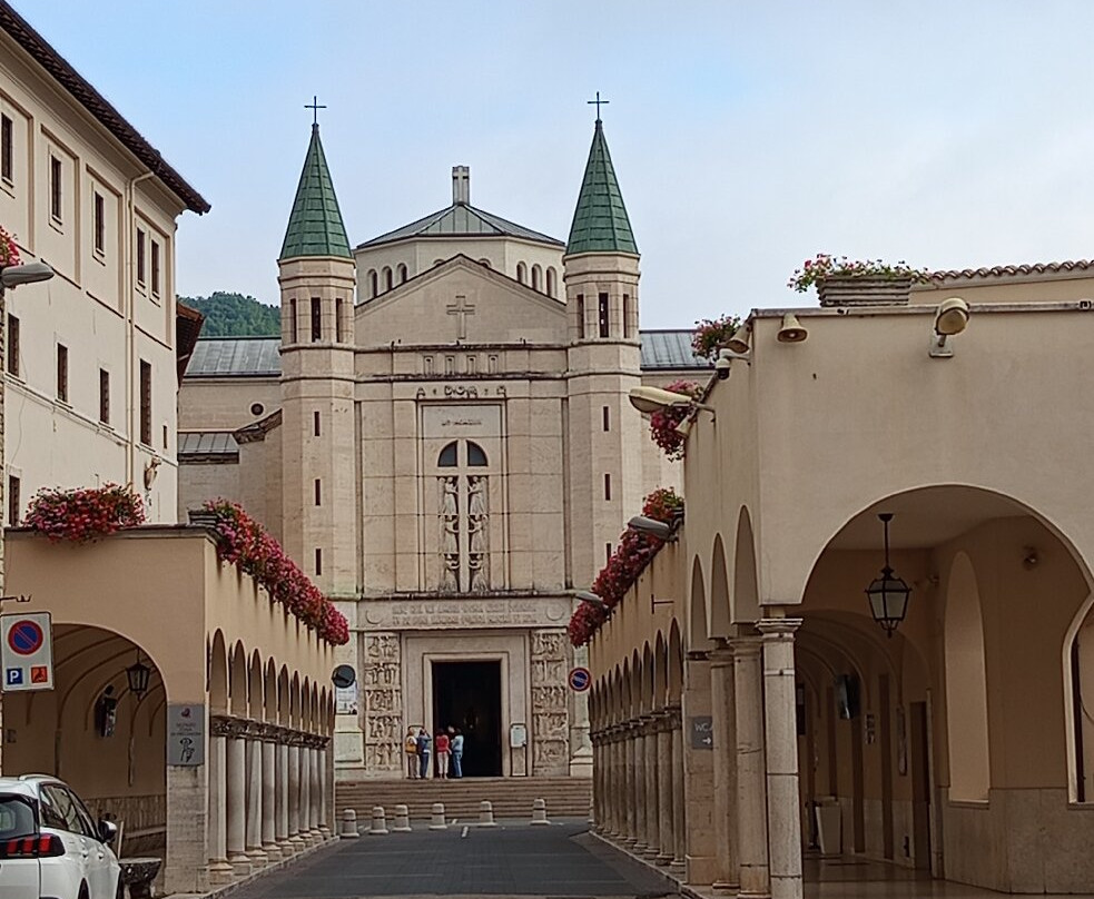 Basilica di Santa Rita-Cascia必去景点