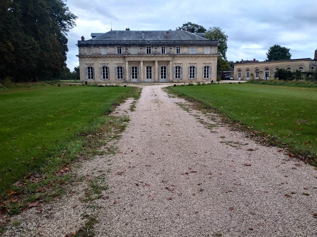 Chateau De Bressey主图