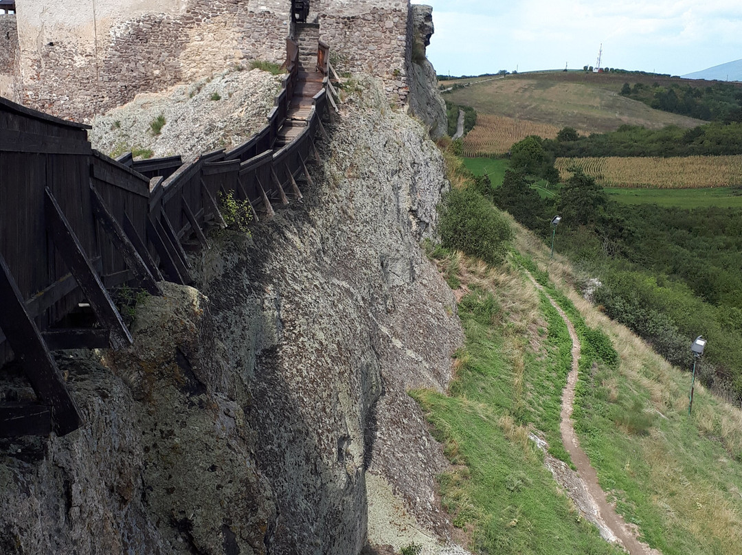 Castle of Boldogko-Boldogkovaralja必去景点